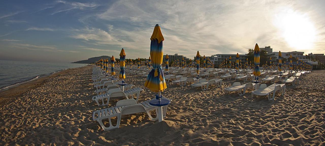 Hotel Oasis Albena Exterior photo