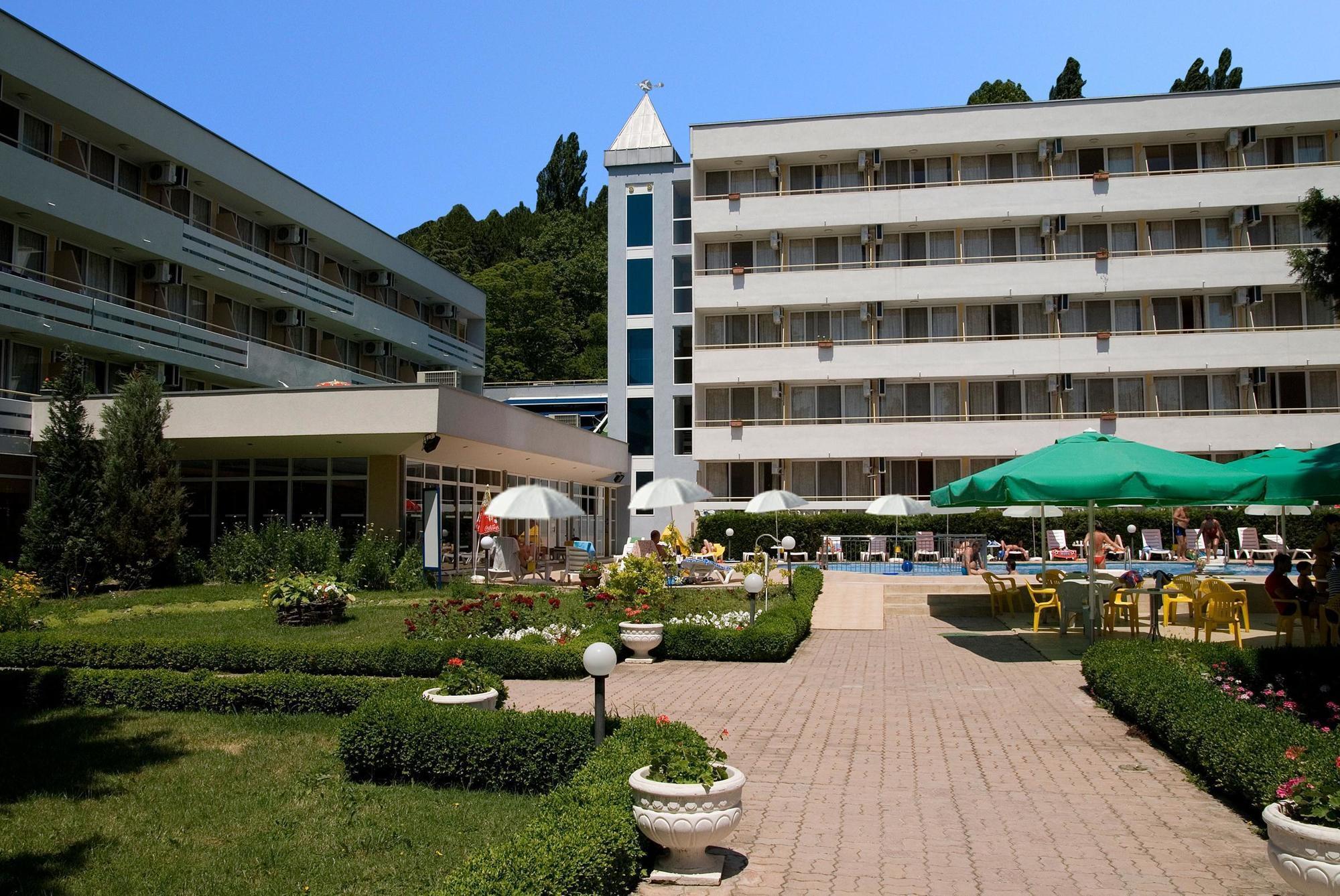 Hotel Oasis Albena Exterior photo