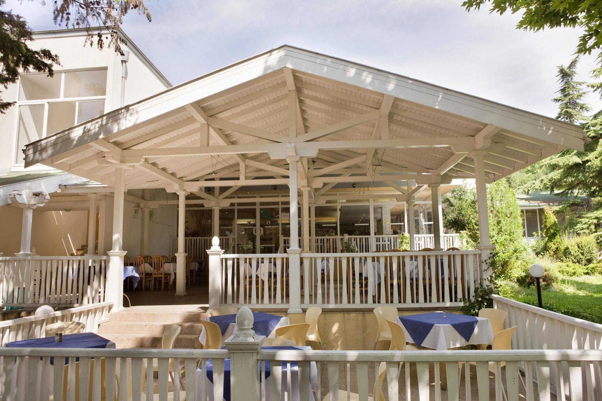 Hotel Oasis Albena Exterior photo